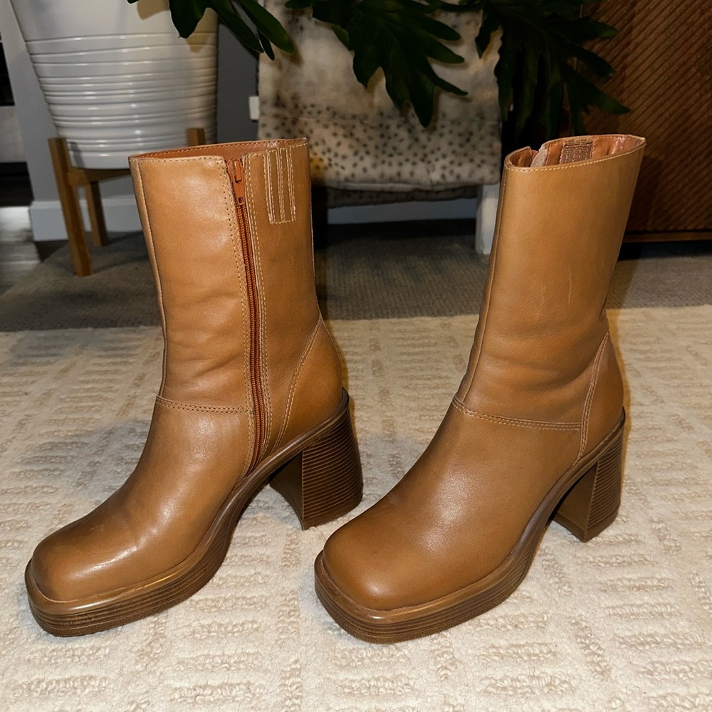 Steve Madden Fantsie Boots / Color: Black / Size: 9.5